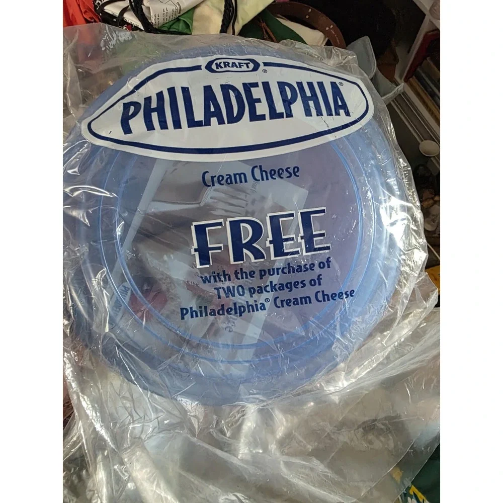 Kraft Philadelphia Cream Cheese Cheesecake Pie Plate Saver Blue Plastic 2 Pc NOS